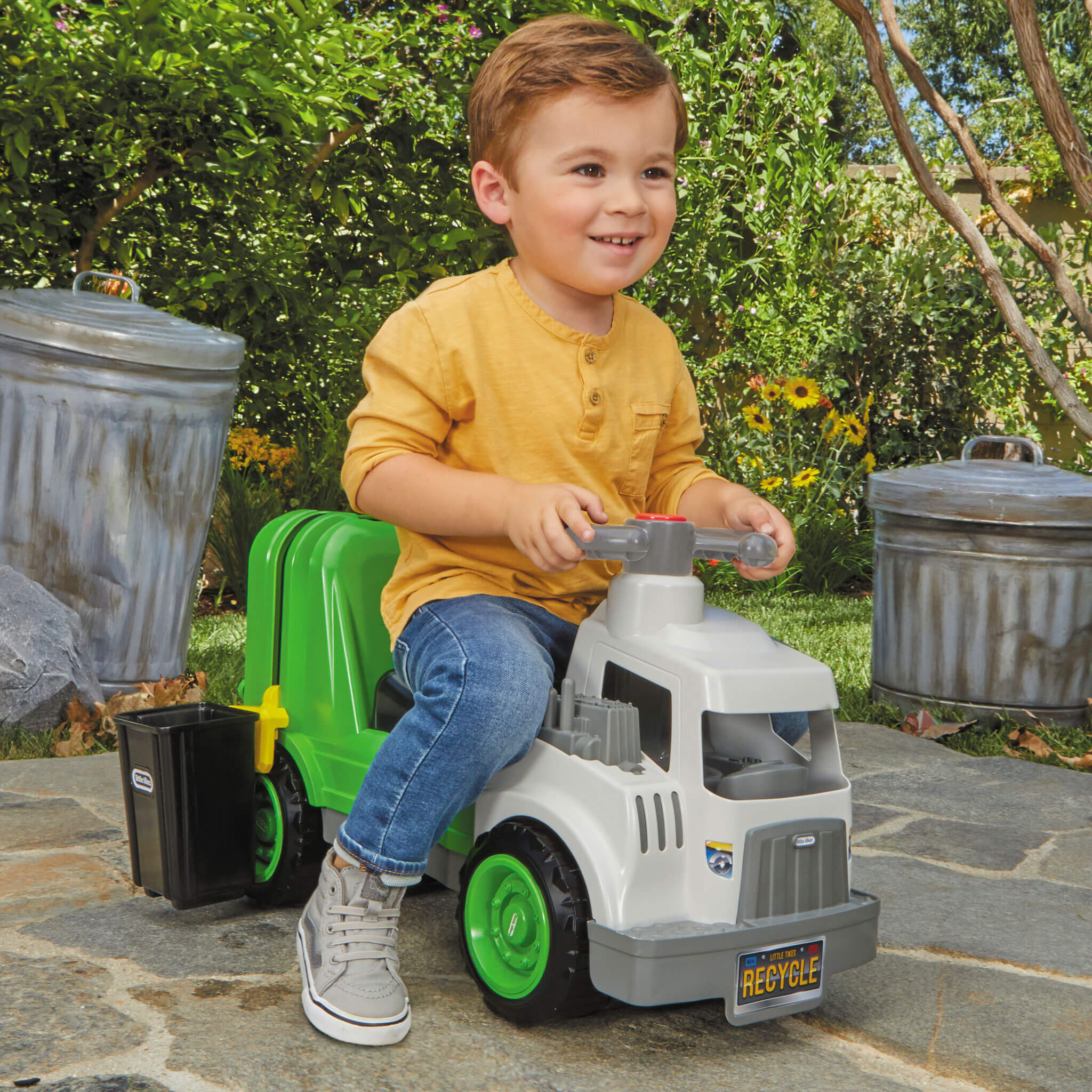 Dirt Digger™ Garbage Scoot